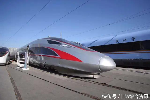 中国首辆智能高铁今年开通，时速350公里，无人驾驶？