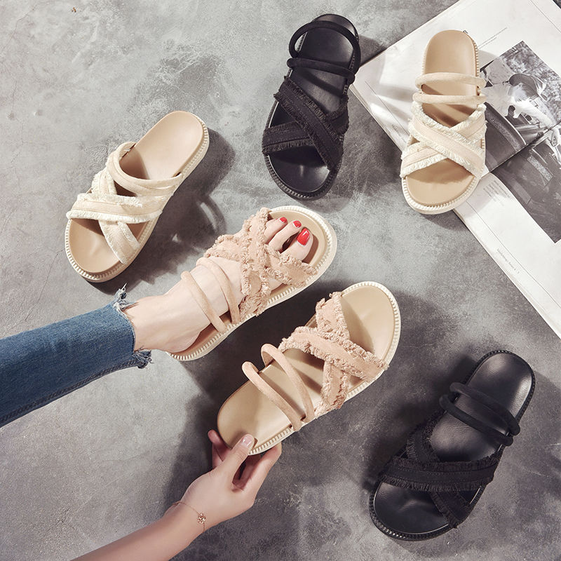 女人的鞋柜里怎么能少得了一双高跟鞋呢?时尚魅力又彰显迷人气质