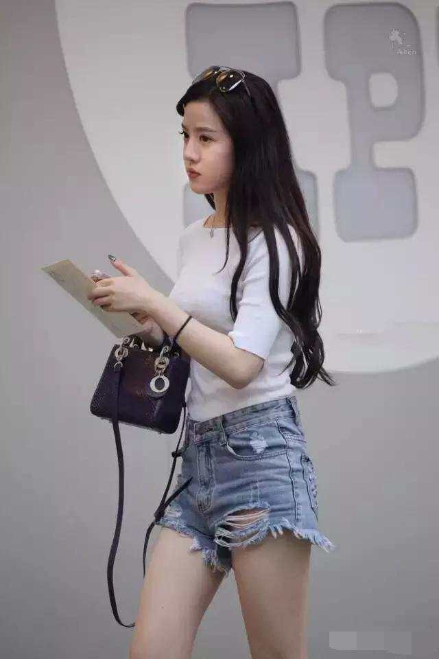 路人街拍, 肉隐肉现, 这样子很明显啊