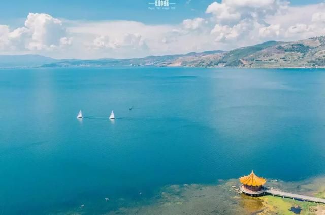 比泸沽湖还要美，这个隐藏在云南秘境的“玻璃湖”终于被人发现了