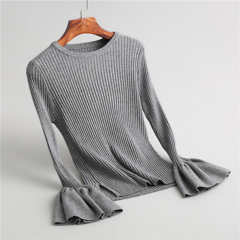 女人一旦过了40，可不要随意穿搭，瞧下图穿搭，背影都美爆