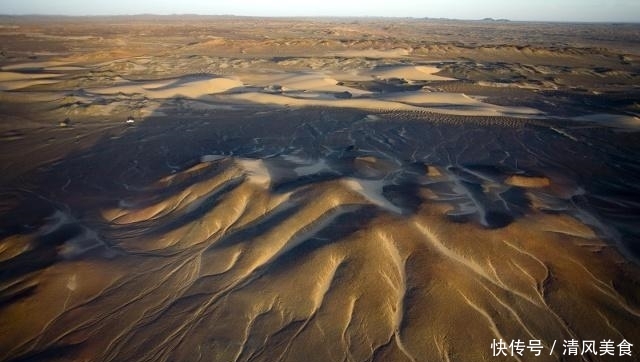 新疆这个神秘的地方 被誉为死亡之海 有美丽雅丹地貌