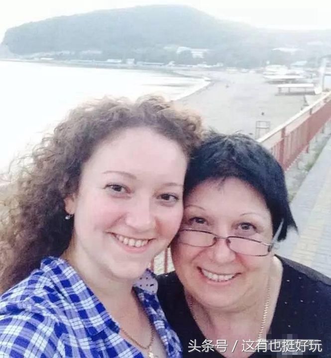 图中的这位美女来自俄罗斯，名字叫Viktoria Nasyrova