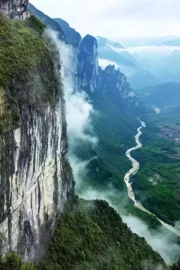 中国境内居然隐藏了一个旷世仙境，连外国人都被折服