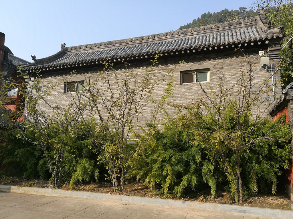 山西被忽略的寺庙，是全国重点佛教寺院，有千年历史，就在吕梁