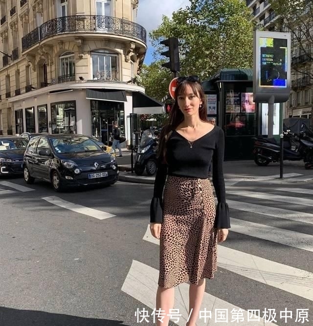 『春天』春天到了,法国女人都在穿什么裙子?