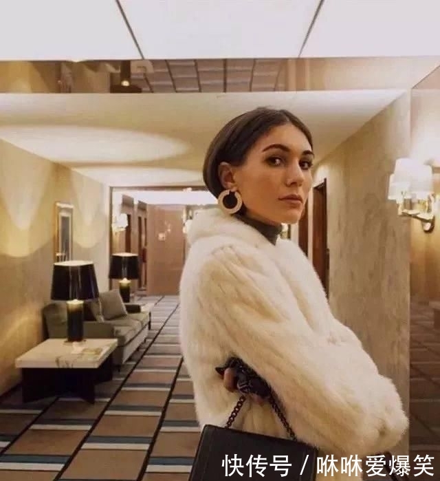  「柔美」潇洒、柔美的意大利女人，好看。