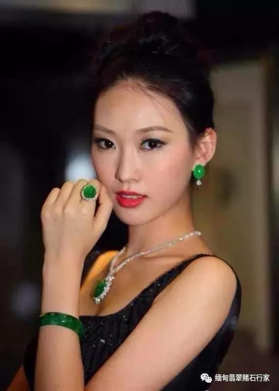 你不敢戴翡翠，是因为听信了这些不靠谱的谣言吗？
