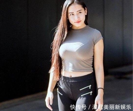  「紧身裤」两位美女，都是一身紧身装，美的却不同