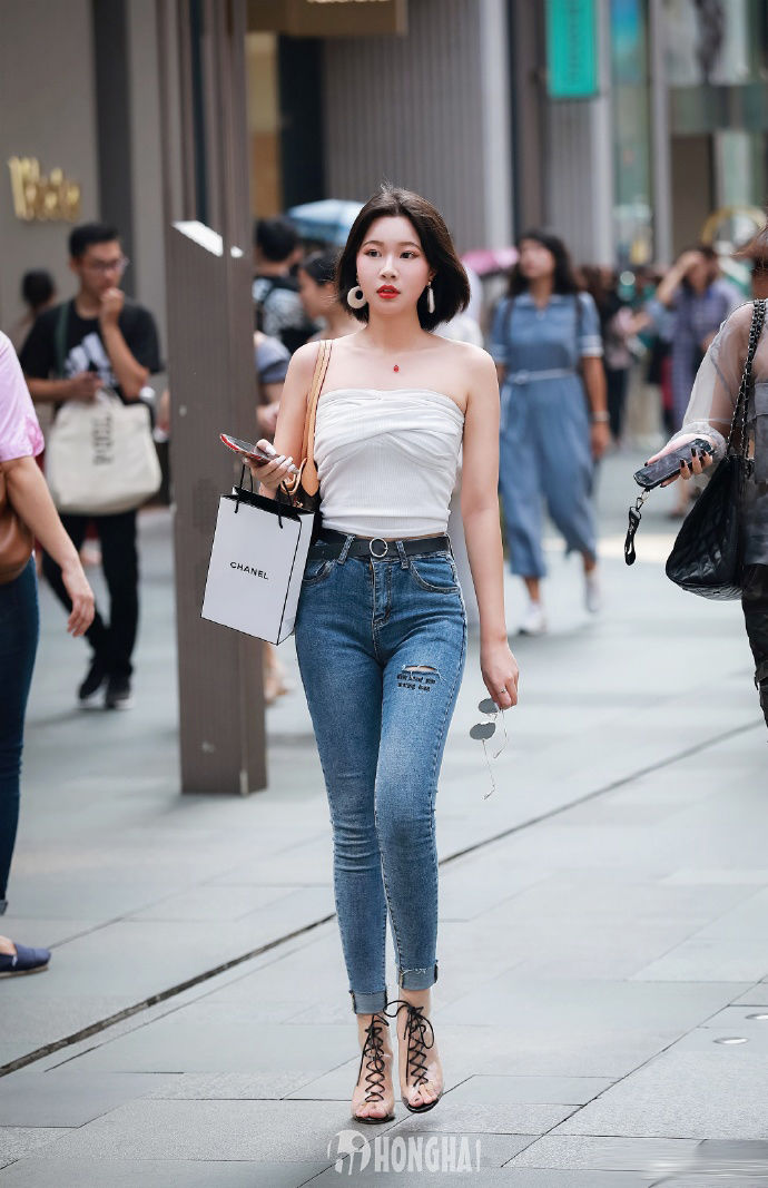 街拍杭州:温婉大气的时尚穿搭，让你美如神仙姐姐!