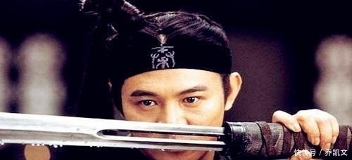 他刺杀国王前在大街上反复演练 结果执行时炸