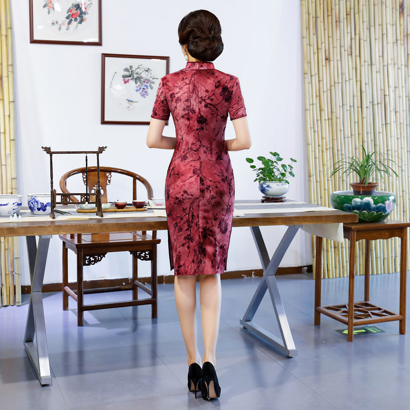 复古丝绒旗袍裙，穿出女性优雅贵气