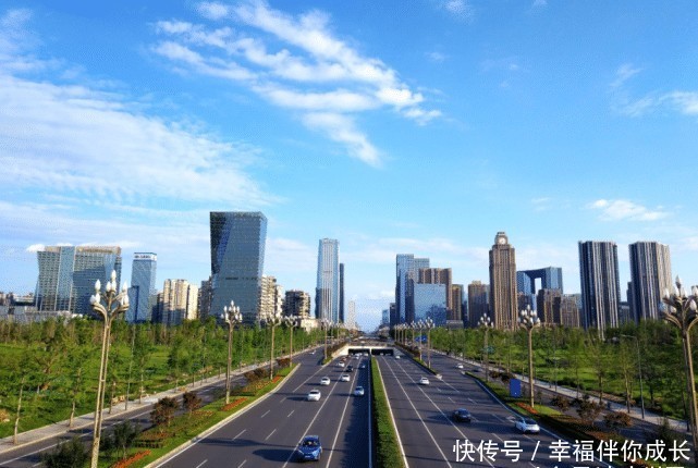 中国“最牛”的新一线城市,超越杭州南京,还将拥有第二座机场