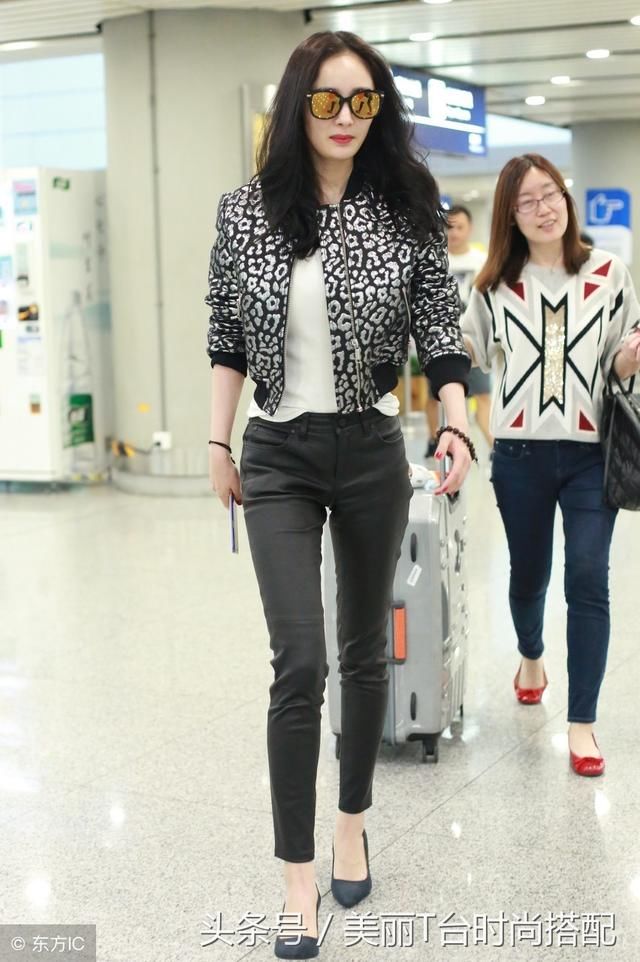 身高差1CM，赵丽颖和杨幂同穿牛仔裤，穿出效果差别怎么这么大！