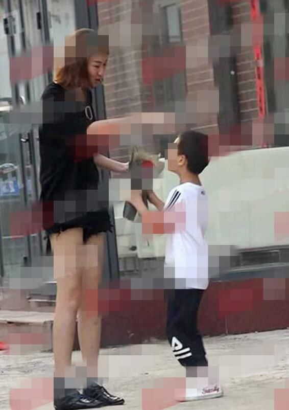 疑似马蓉呛声王宝强“我才是孩子唯一的妈”，网友:好假!