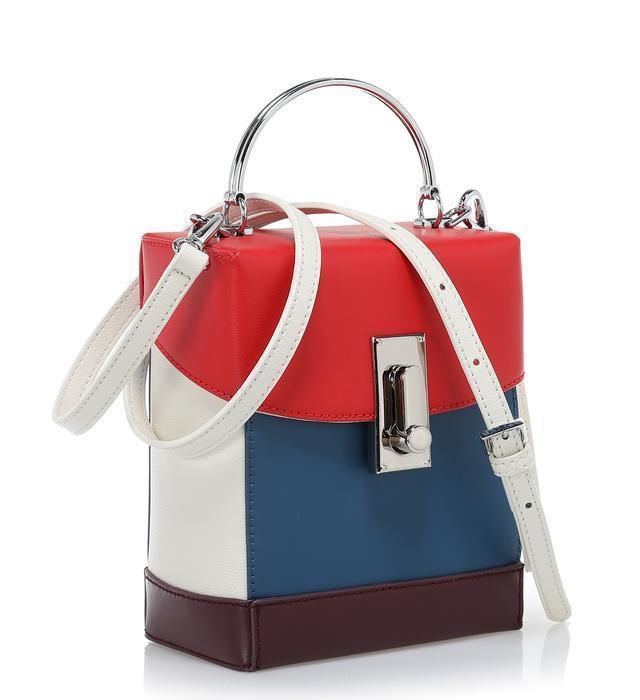 美女们别再为了满足虚荣心去买高仿包包