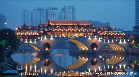  gdp|中国西南地区唯一的副省级城市, 一家独大、GDP超1.3万亿元