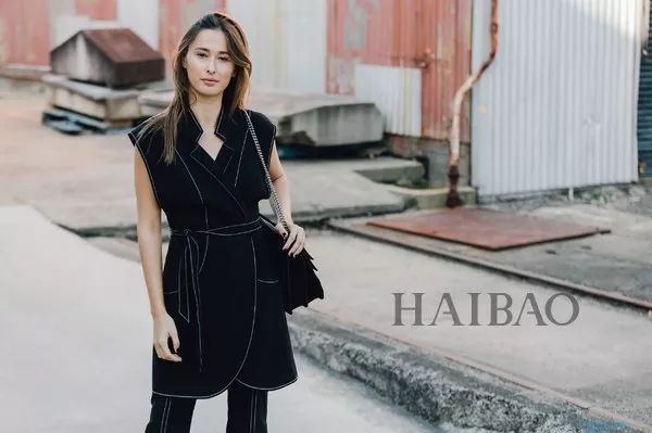 好看| 石原里美游香港穿这样!黑白单品永远不过时还用强调?