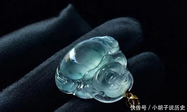 如何 辨别 染色翡翠、酸洗注胶翡翠