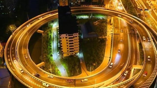 中国最“霸道”的钉子户：搬家要求补偿巨款，让开发商无计可施！