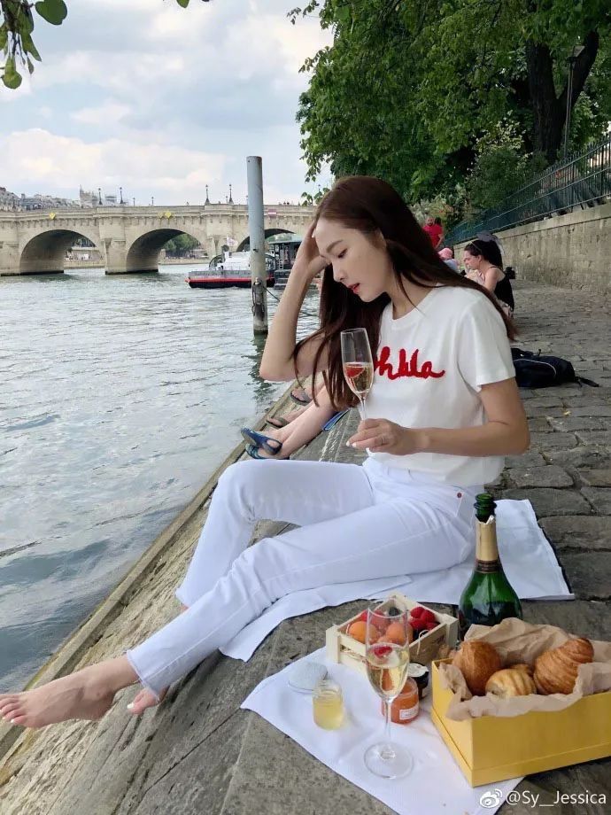 戚薇女儿可以C位出道了， 大S复出胖成水桶腰?|Star星私搭|