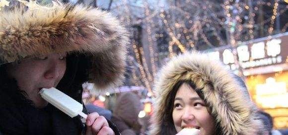  【回复】下雪吃什么最应景？网友的回复真的很应景，看饿了