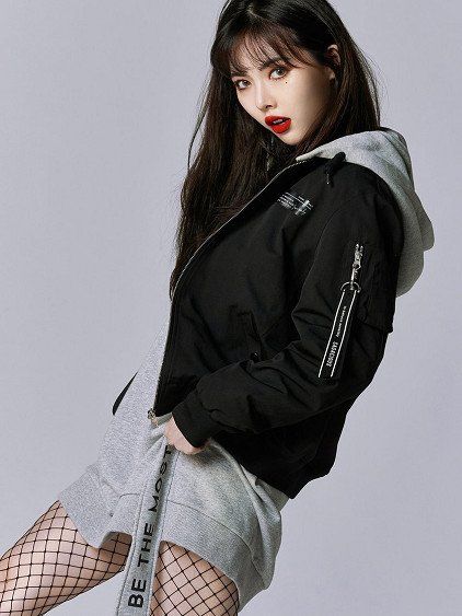 小野马金泫雅才是热裤第一人，粉装亮片裤各种现身，骨头都美酥了