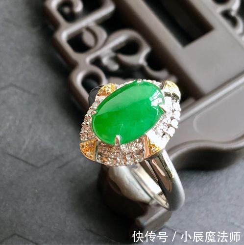  「气质」女人的不同年龄段戴什么首饰比较适合？（建议直接收藏！）