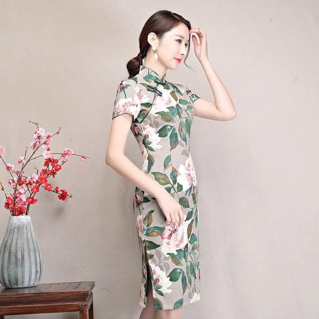 精致女人，怎能少了这样一袭让自己完美的旗袍？