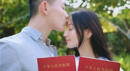 一会被分手一会被结婚，李晨方终于发声澄清现状！网友：太假了