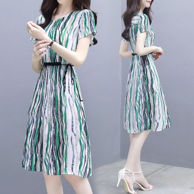 太美了，黑妹子赶紧来瞧瞧!这些精致印花雪纺裙，亮肤又遮肉