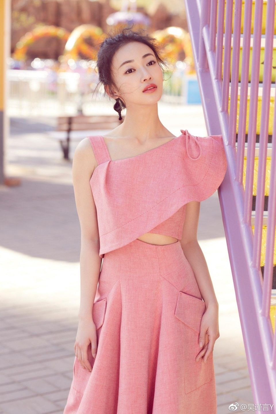 延禧攻略女主们的私服，魏璎珞好少女高贵妃太霸气，纯妃军装超美