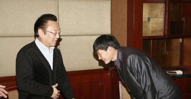  『蒋大为老师』蒋大为手撕朱之文，靠炒作的骗子，农民歌手成不了艺术家