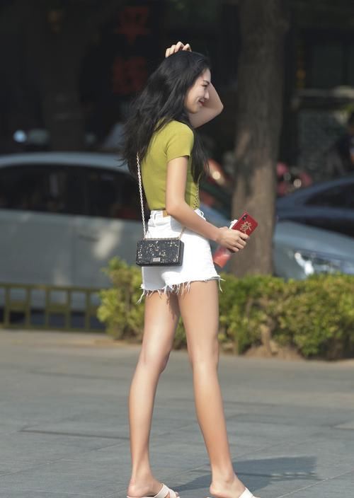  位小姐姐|有高腰短裤为伴，让你尽享夏日清爽，秀出匀称身材