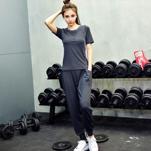 妹纸,穿这身健身瑜伽服,不知道可以撩动多少人的心