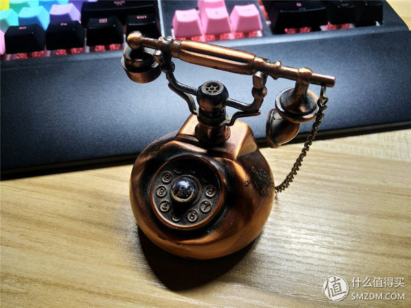 萝卜谈数码 篇二:大妈首发:摧毁一部手机有多难?三防手机MANN 8S不完全暴力测试