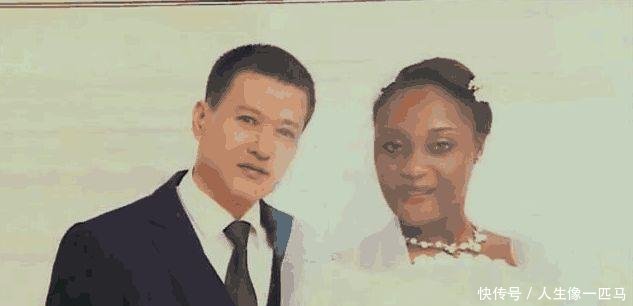 90后非洲女孩嫁给中国农村光棍，宝宝挺可爱，靠直播赚钱买奶粉