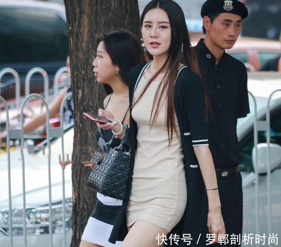 街拍美女:一个有魅的力女人可以是漂亮、高雅、性感、可爱!!