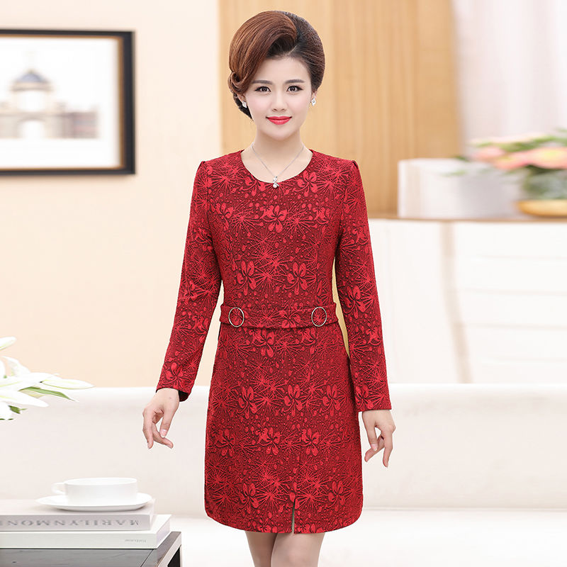 倘若你是70后，打扮的气质点!推荐多穿这秋装，逆龄又提气场