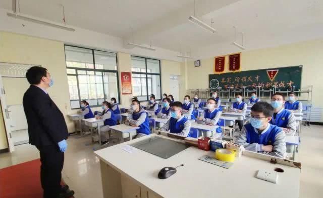 宇华实验学@高三返校第一天,这家学校来了一群熟悉的“小红帽”
