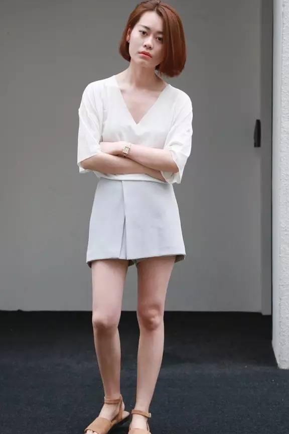 开衩裙走光是假的，撩人是真的！