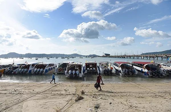 泰国沉船女船主自首拒认罪 何方责任仍说法不