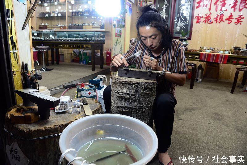 四川甘孜红军长征走过的地方磨西镇