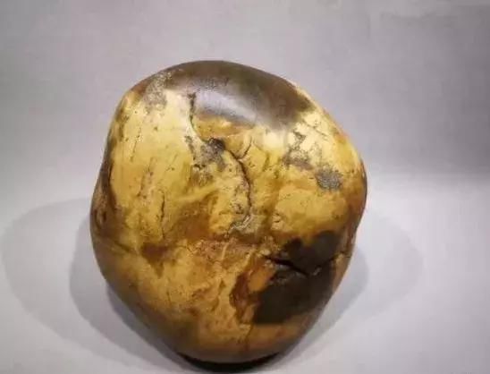 买一送一的和田玉，100块钱的籽料你要吗？