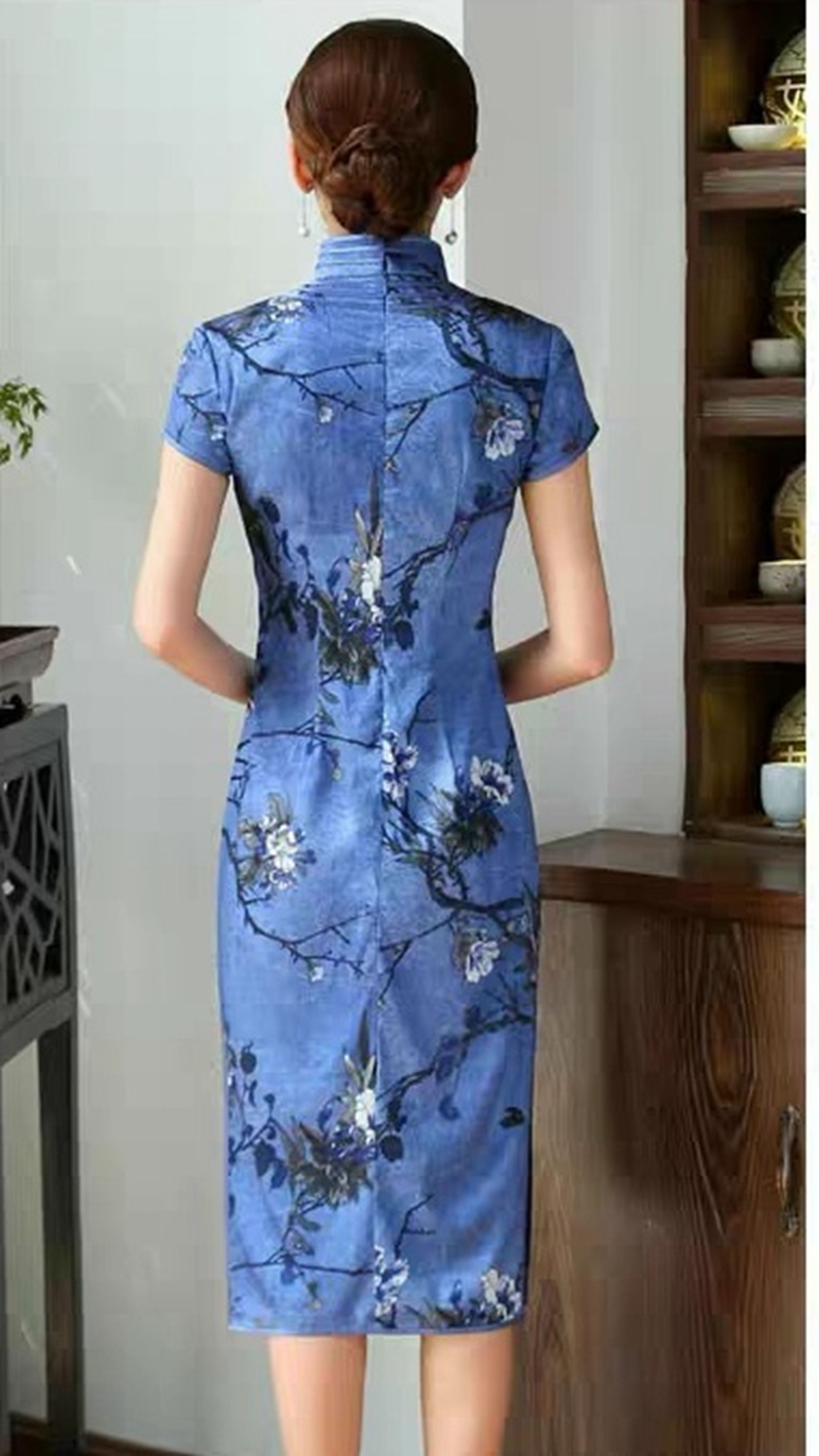 夏季新款改良旗袍连衣裙，蓝色底印花，展现温婉姿态