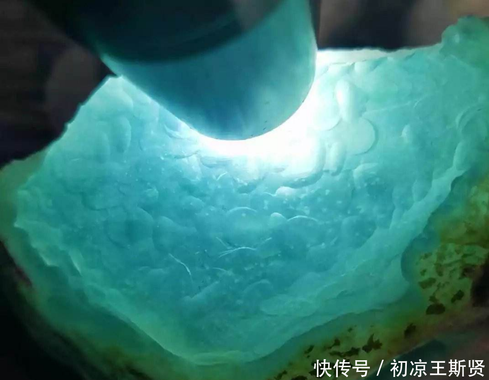 全球最“昂贵”的河流,曾有人在此一夜暴富,如今却无人敢采!