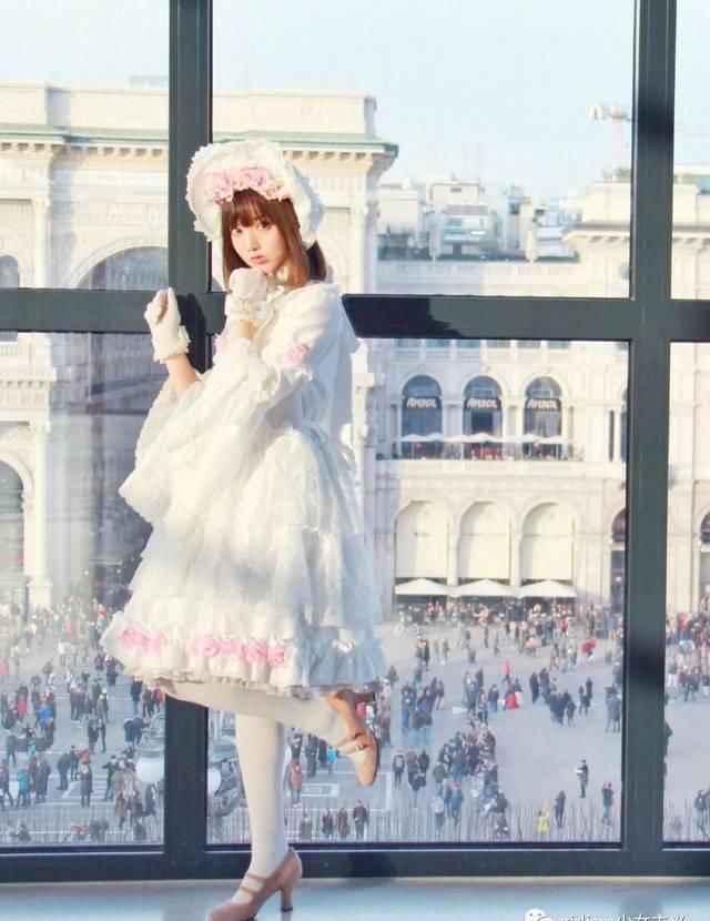 『小裙子』“Doll感”是什么?这样穿,你就是洋娃娃!