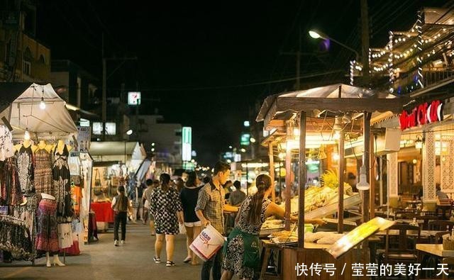 为什么泰国人几乎不做晚饭？看完当地夜市，游客：换我我也不做
