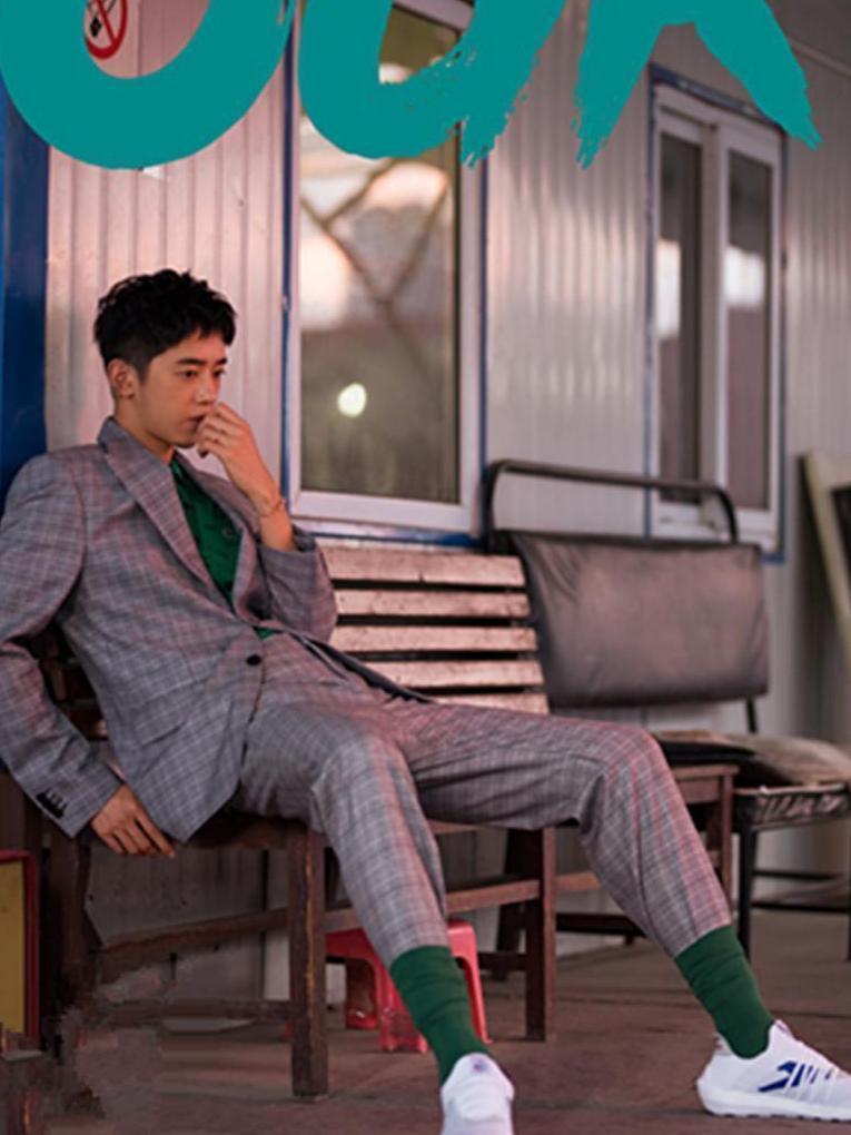 绿袜子是什么新潮流? 张俪欧阳娜娜穿它秀腿, 梁靖康却包住脚踝!