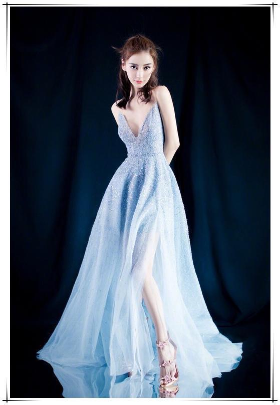 杨颖为捞金真是拼！转身的一瞬间，感觉世界都静止了!